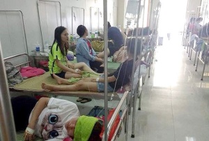 Hơn 70 sinh viên sư phạm nhập viện sau bữa liên hoan cuối năm