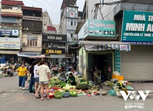 Thực phẩm thiếu an toàn, kêu ai?